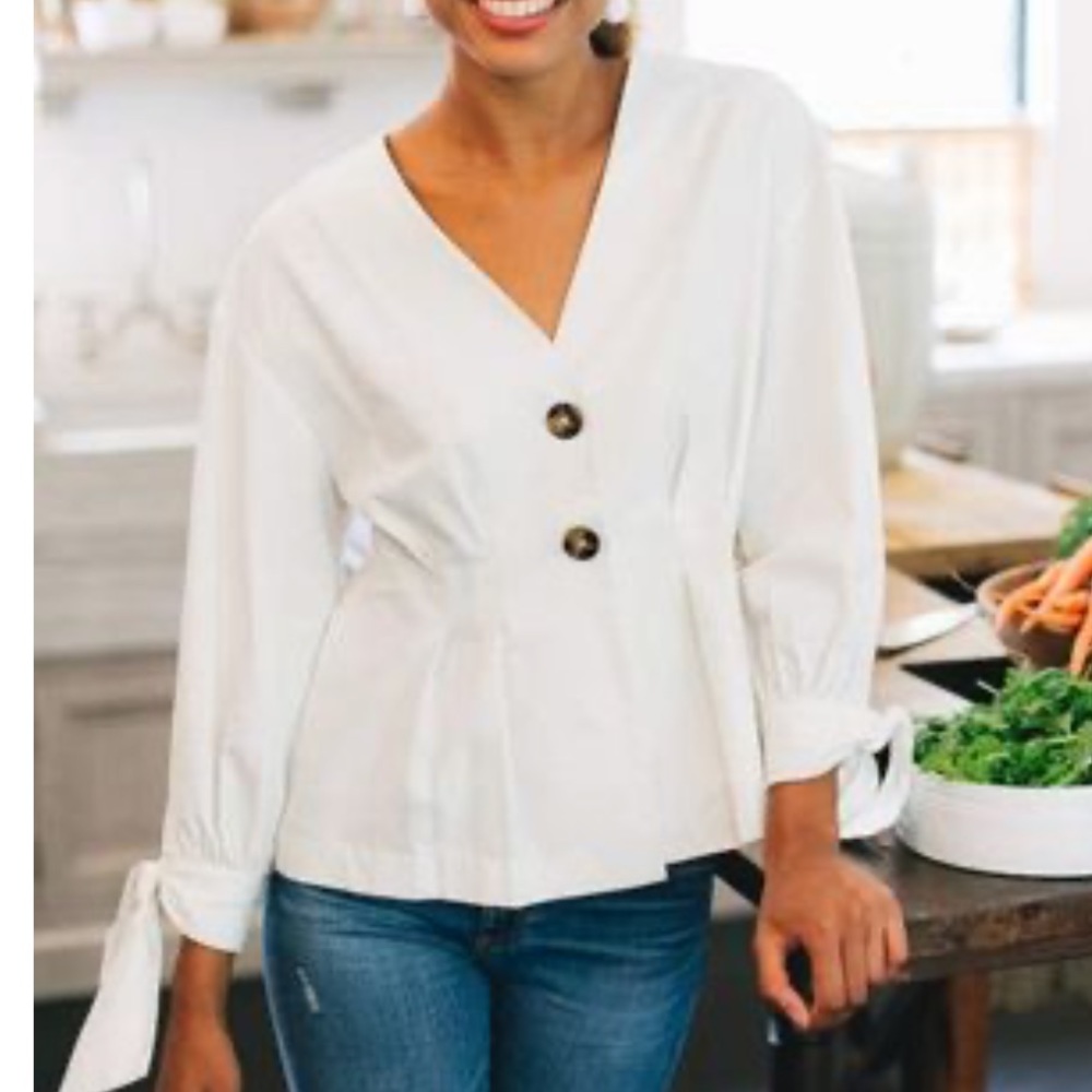 COPY - Tuckernuck Tatum Blouse - Picture 3 of 4